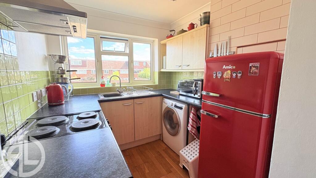 Apartment in North Hertfordshire, Hertfordshire - View 5