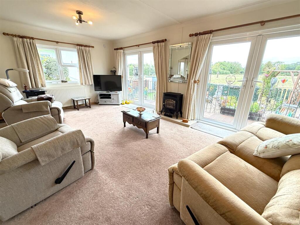 Allington Gardens, Allington photo 3