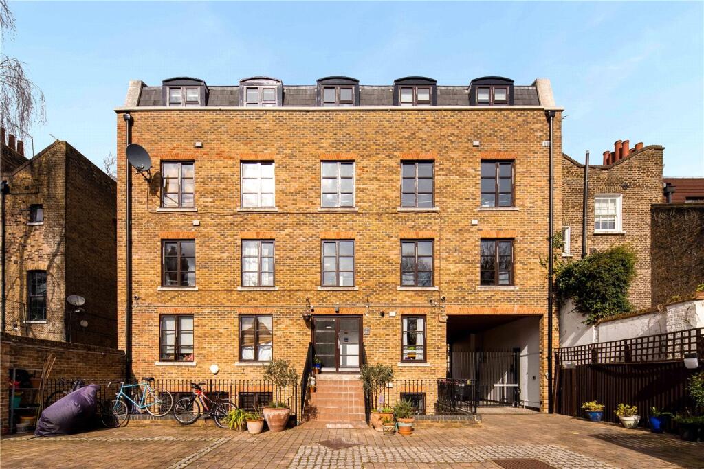 Main image of property: Cable Street, Bluegate Mews, Tower Hamlets, London, E1