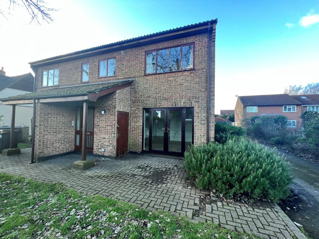 Main image of property: Broadway Lane, BOURNEMOUTH