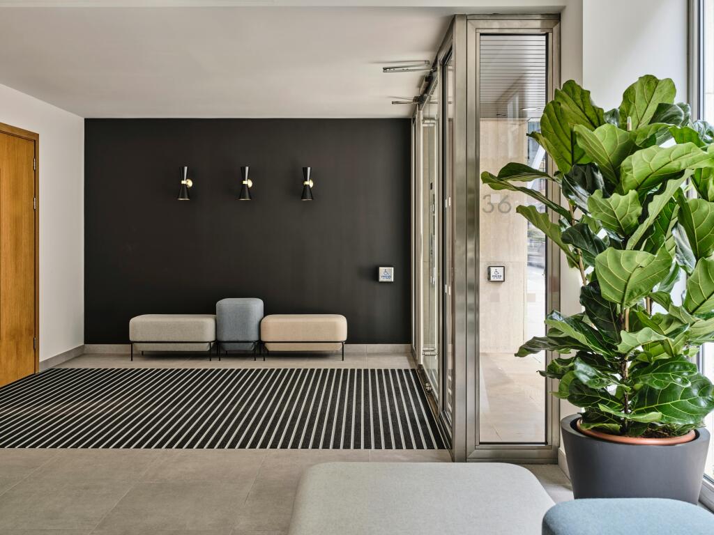 36 Leadenhall Street Reception 2.jpg