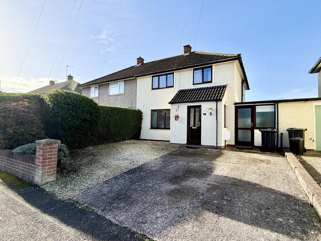 3-bed semi-detached on Park Road, Caldicot, mon. NP26 4EH, £299,950