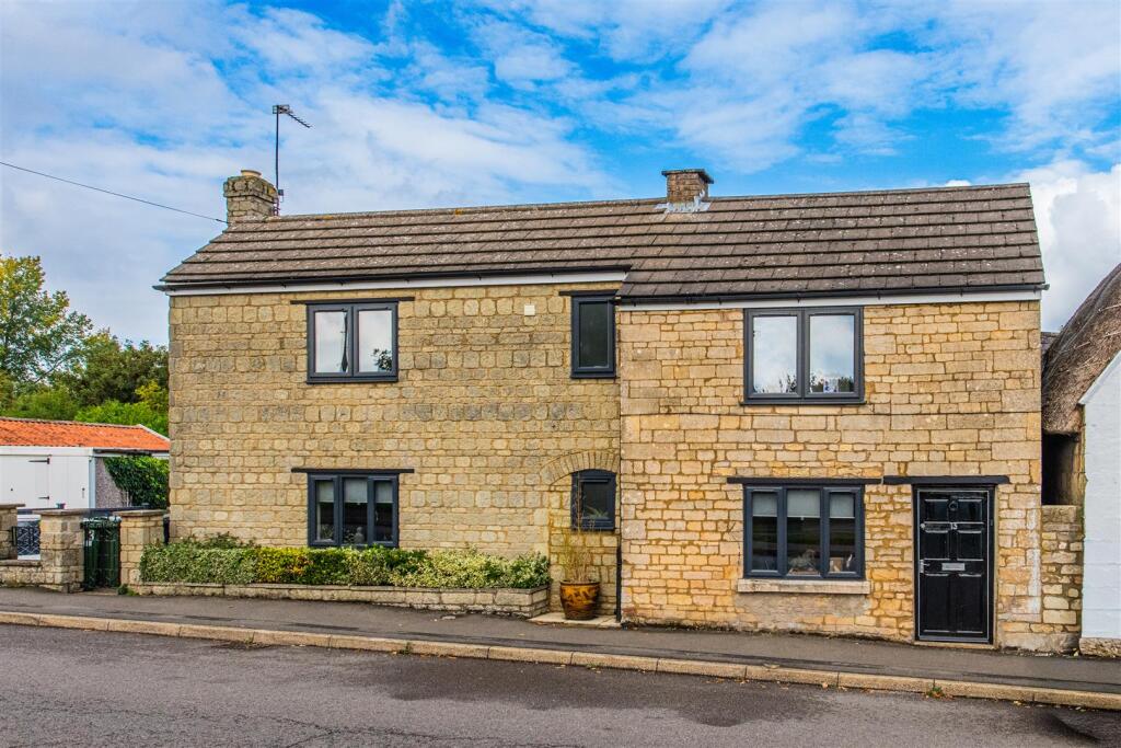 3-bed house on Corby Road, Weldon Village, £342,500