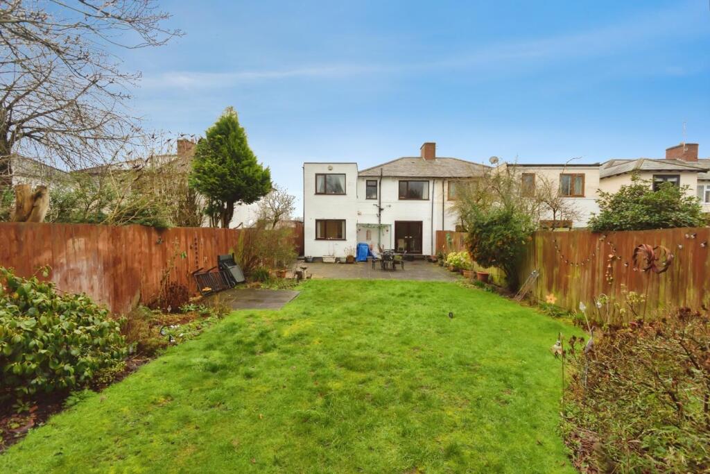 Main image of property: Kineton Lane, Hockley Heath, Solihull