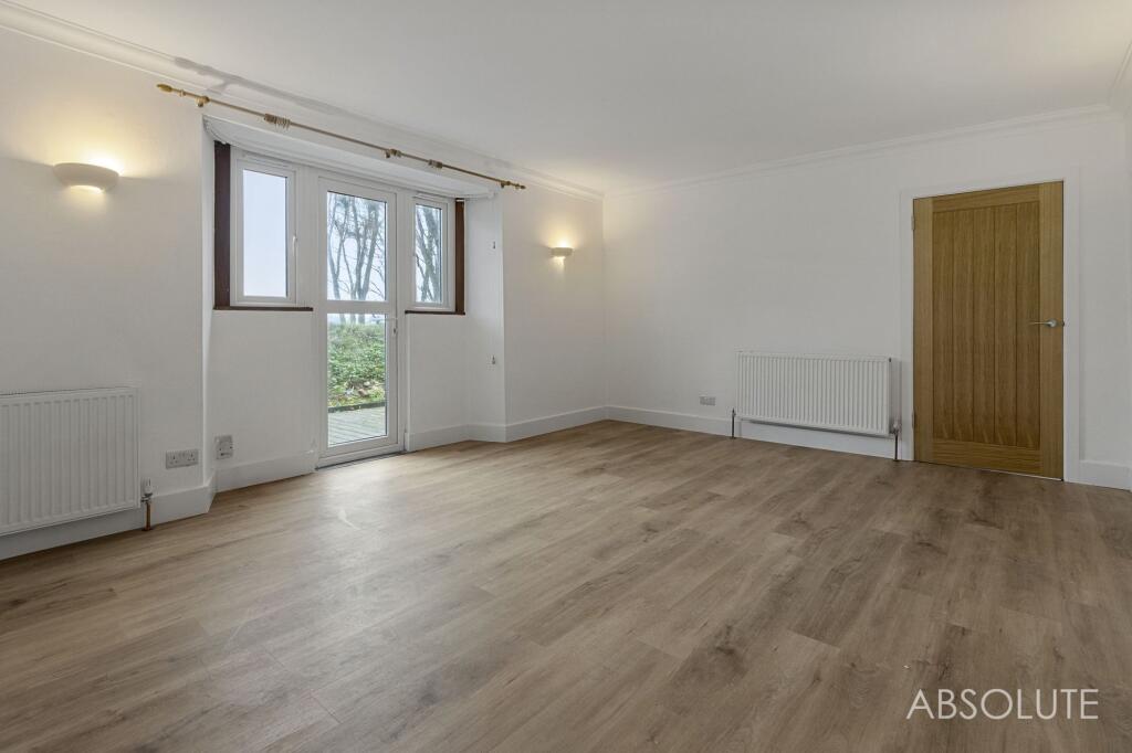 Apartment in Torquay - More