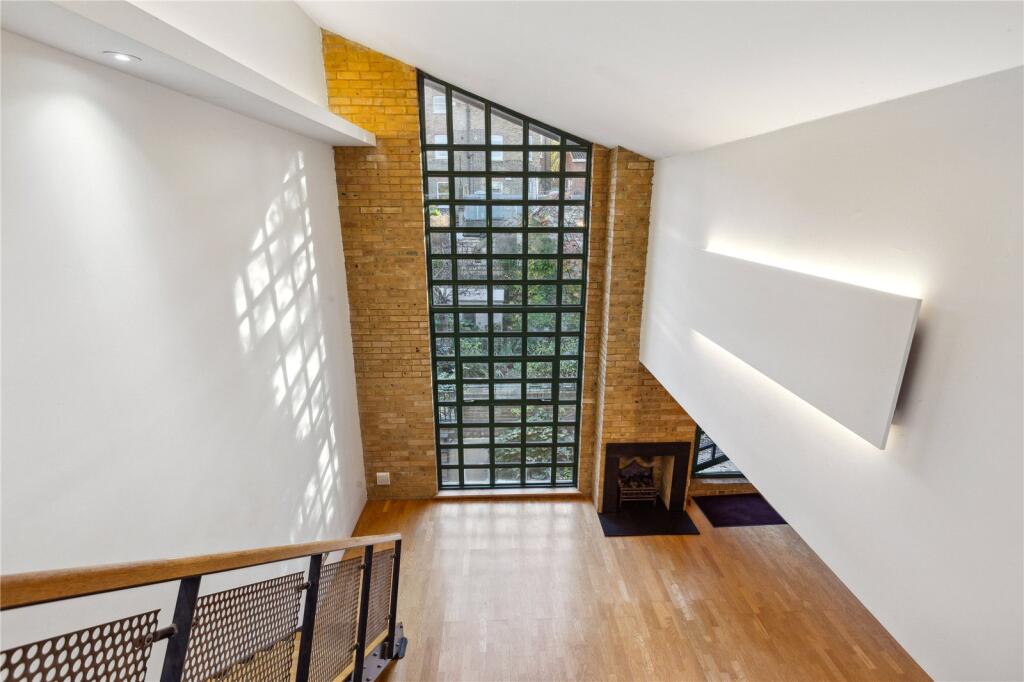 4 bedroom semi-detached house for rent