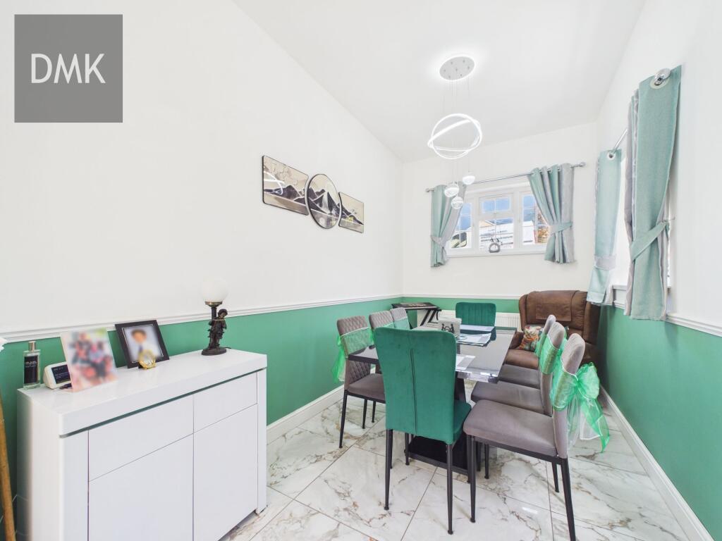 House in Cwmfelin, Maesteg - More