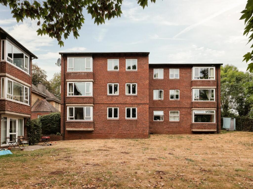 Apartment in Bristol, St Anne's - View 2