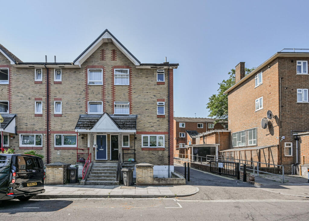 Main image of property: Howard Road, Newington Green, N16, Newington Green, London, N16