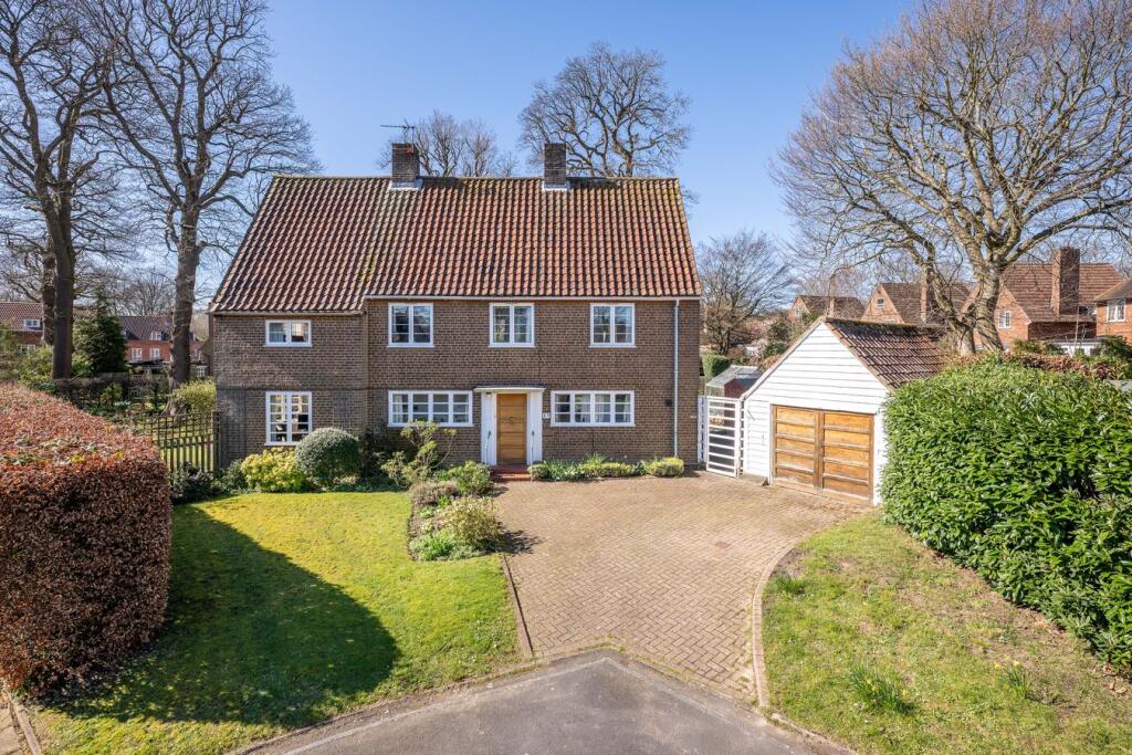 Main image of property: Sherrardspark Road, Welwyn Garden City, AL8