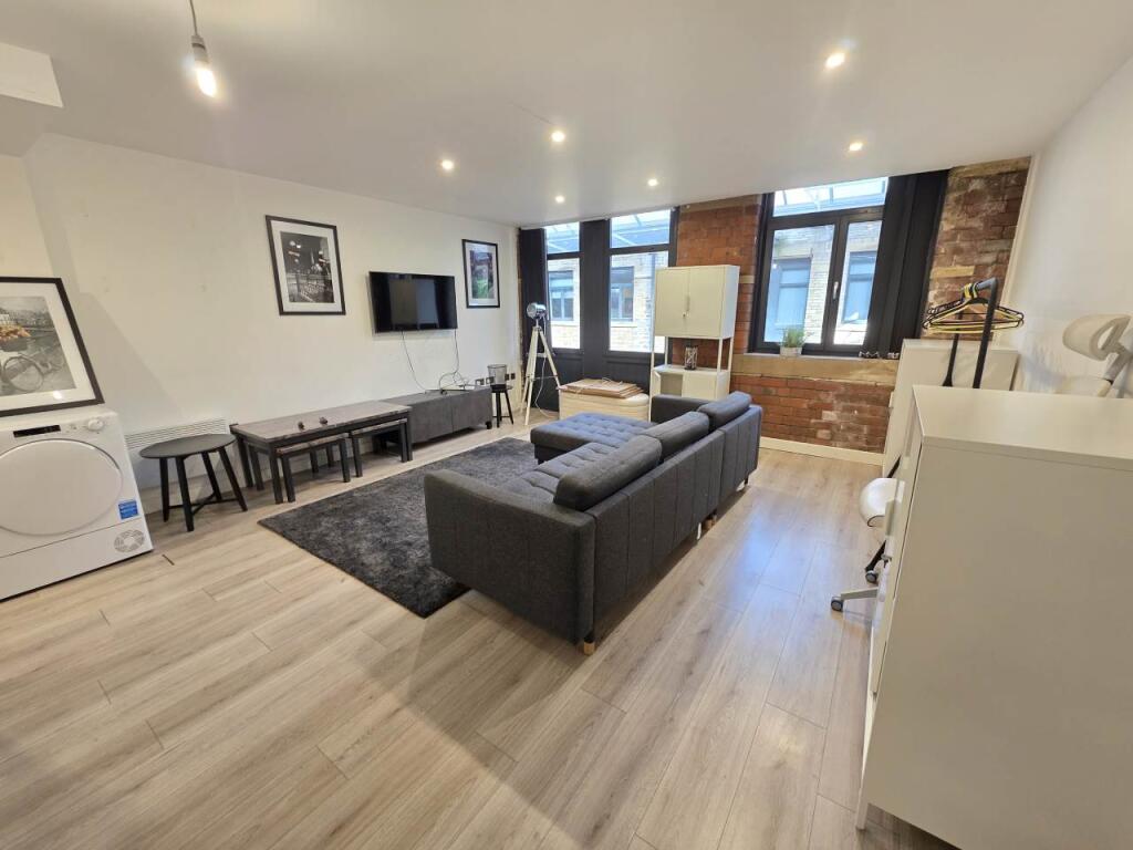 Apartment in Bradford - View 2