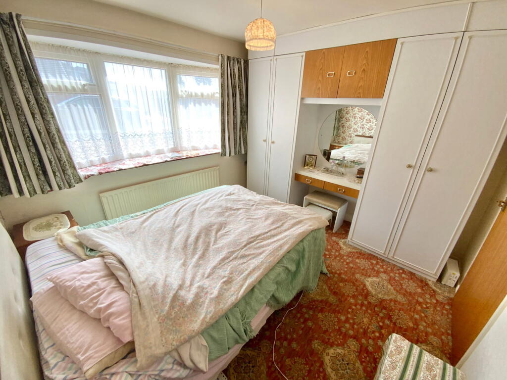 Hadendale, Cradley Heath, B64 7JW photo 4