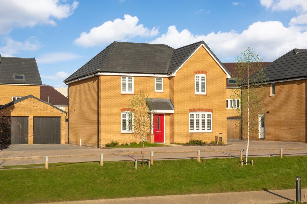 5-bed detached on Southern Cross,
Wixams,
MK42 6AW, £636,295