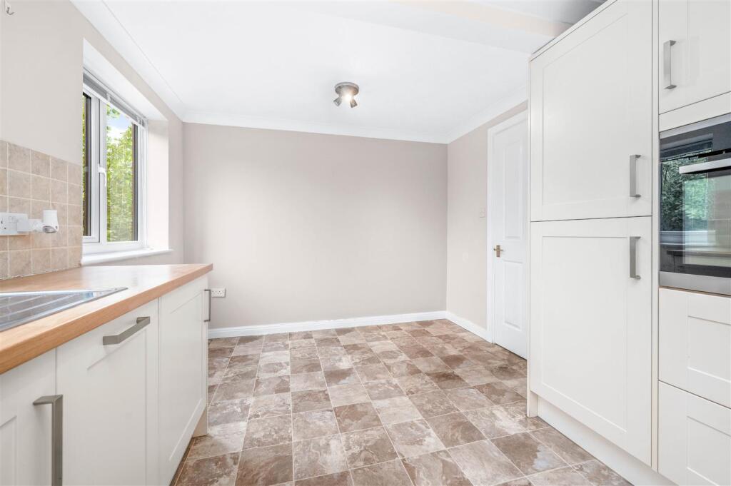 Additional image 3 of Chestnut Walk, Henley-In-Arden