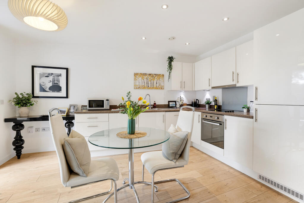 Apartment in London - View 2