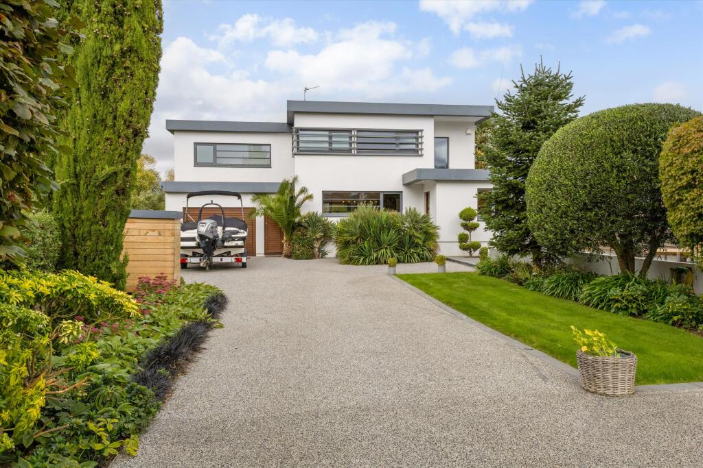 Main image of property: Park Avenue, Wraysbury, Staines-upon-Thames, Berkshire, TW19