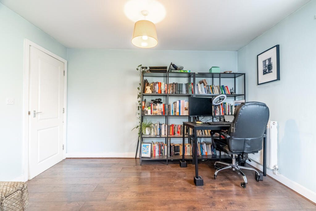 Apartment in St Albans, Fleetville - View 5