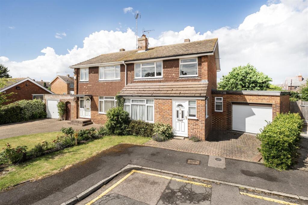Main image of property: Rushford Close, Headcorn, Ashford