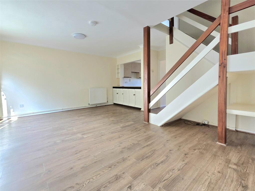 House in Bromley - View 2