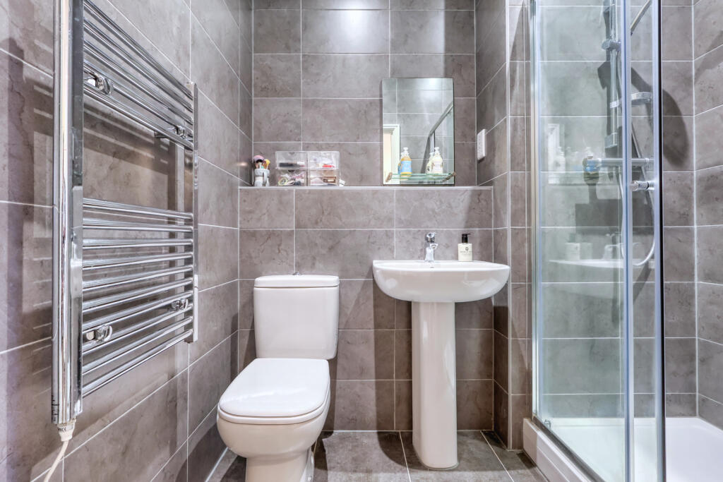 Apartment in High Wycombe, Castlefield - More