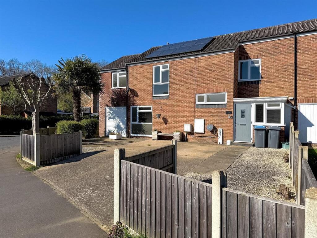 4-bed semi-detached on Lincoln Avenue, Saxmundham, £385,000