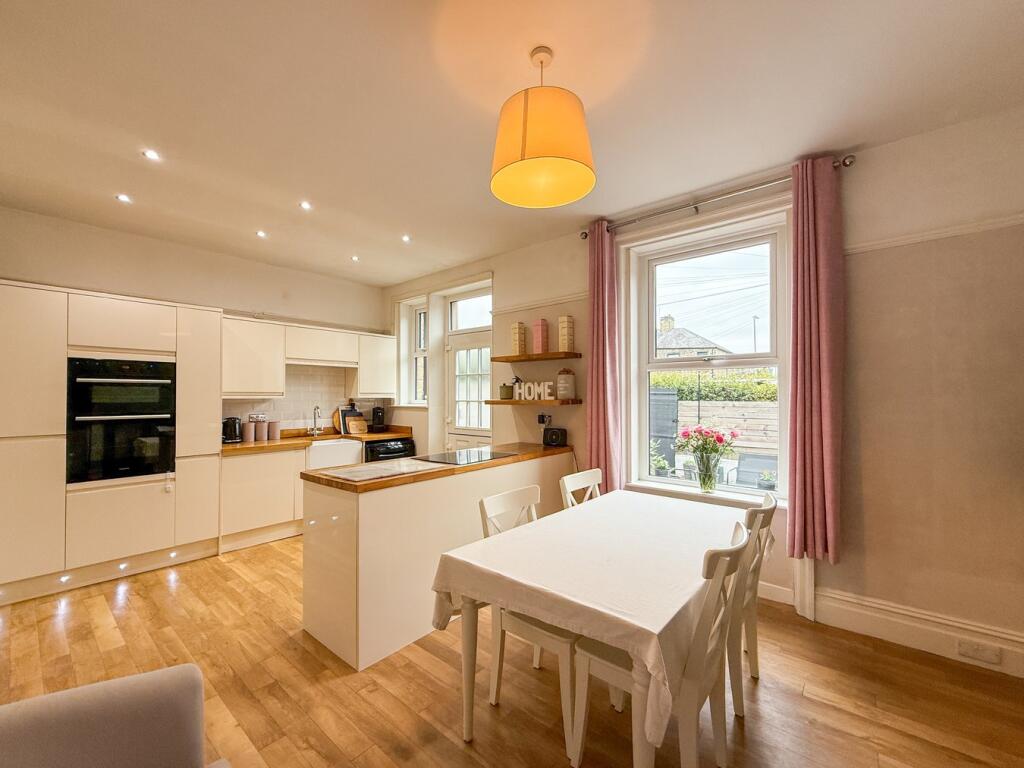 South Street, Netherton, Huddersfield, HD4 photo 3