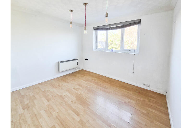 Dunkery Road, Bridgwater, TA6 – další