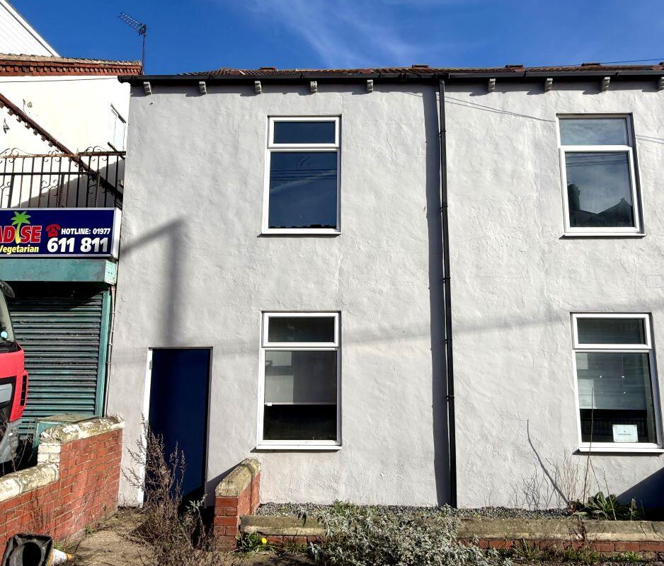 Main image of property: 80 Wakefield Road, Kinsley, Pontefract, WF9 5EH