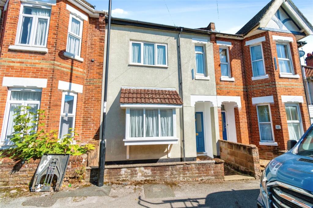 5-bed terraced on Tennyson Road, Portswood, Southampton, Hampshire, SO17, £300,000