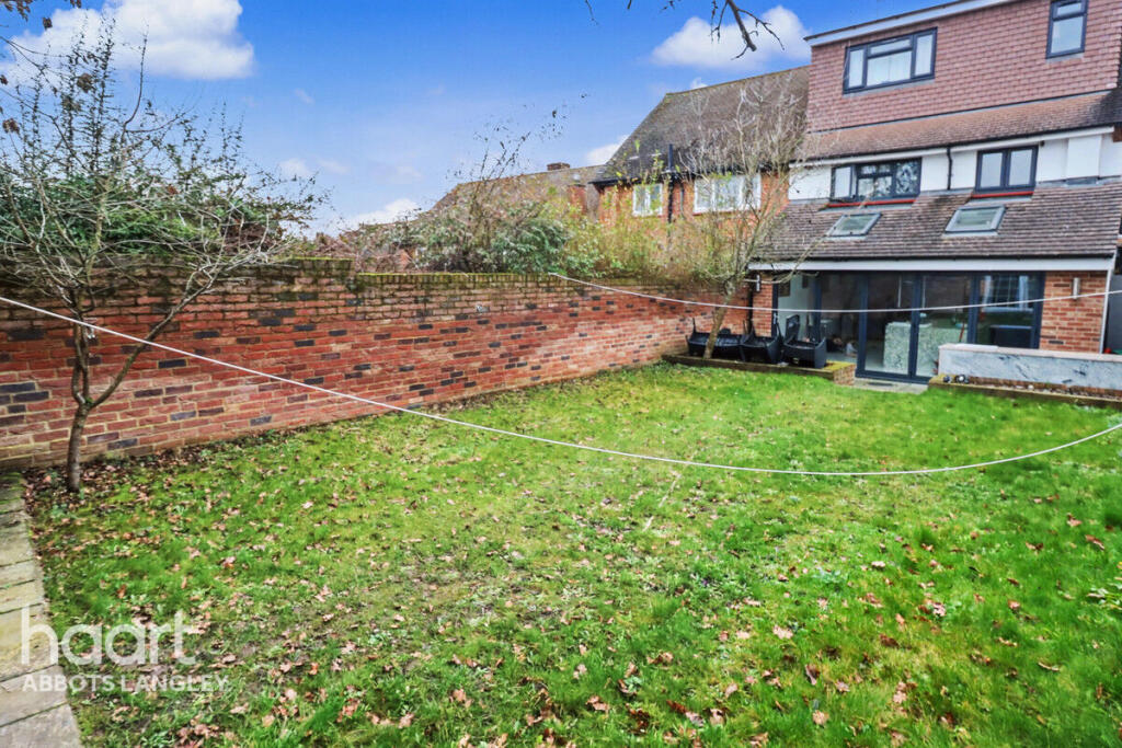 Ganders Ash, Watford photo 2