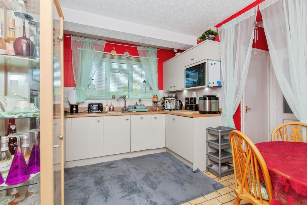 House in Hinckley and Bosworth, Lash Hill, Hinckley - View 5