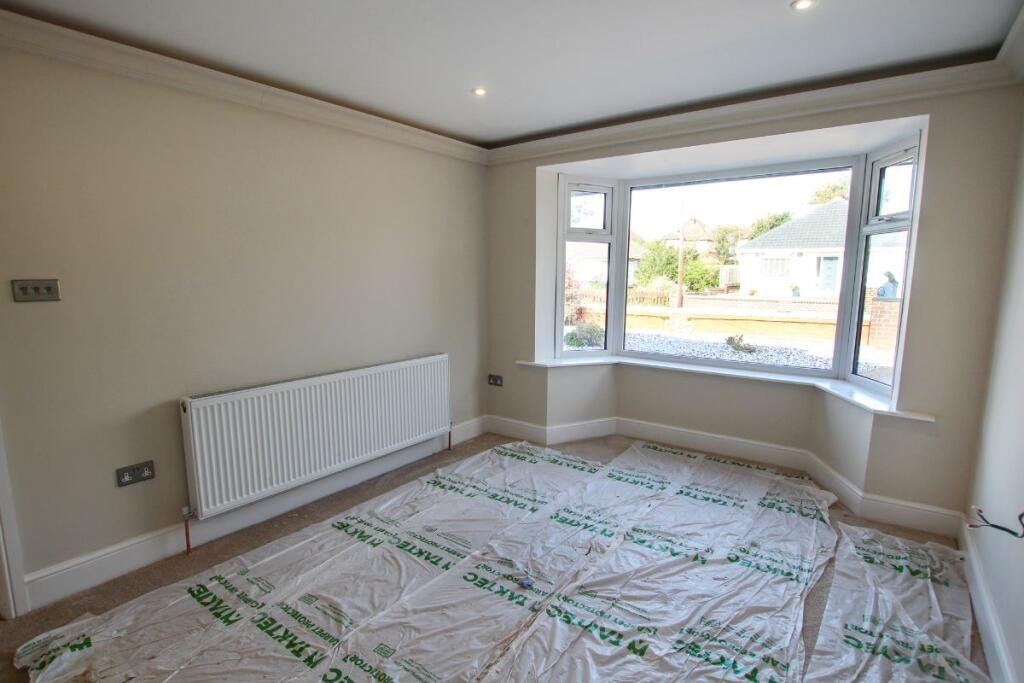 206 St. Albans Road, St. Annes, FY8 3HU photo 3