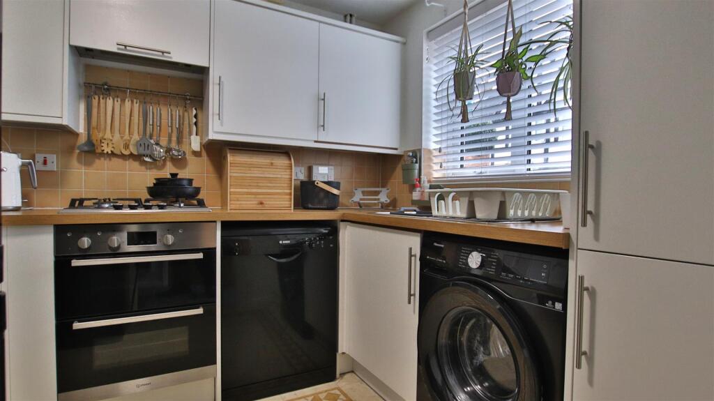 House in Tewkesbury, Wheatpieces - View 5