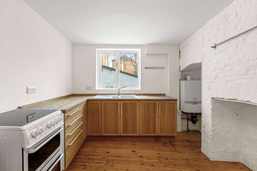 Apartment in Twickenham - View 3