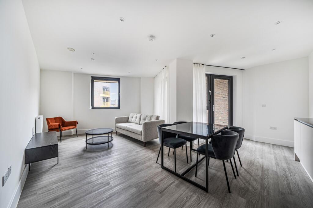 Main image of property: Medway Street Chatham ME4