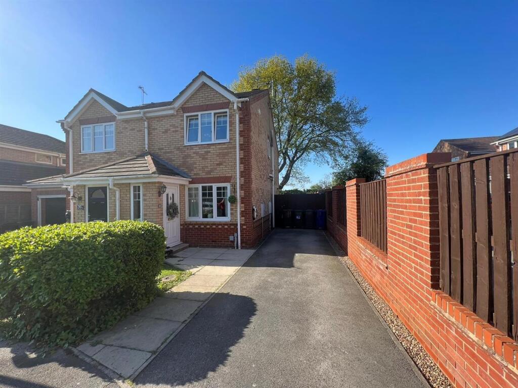 Main image of property: Topcliffe Court, Selby
