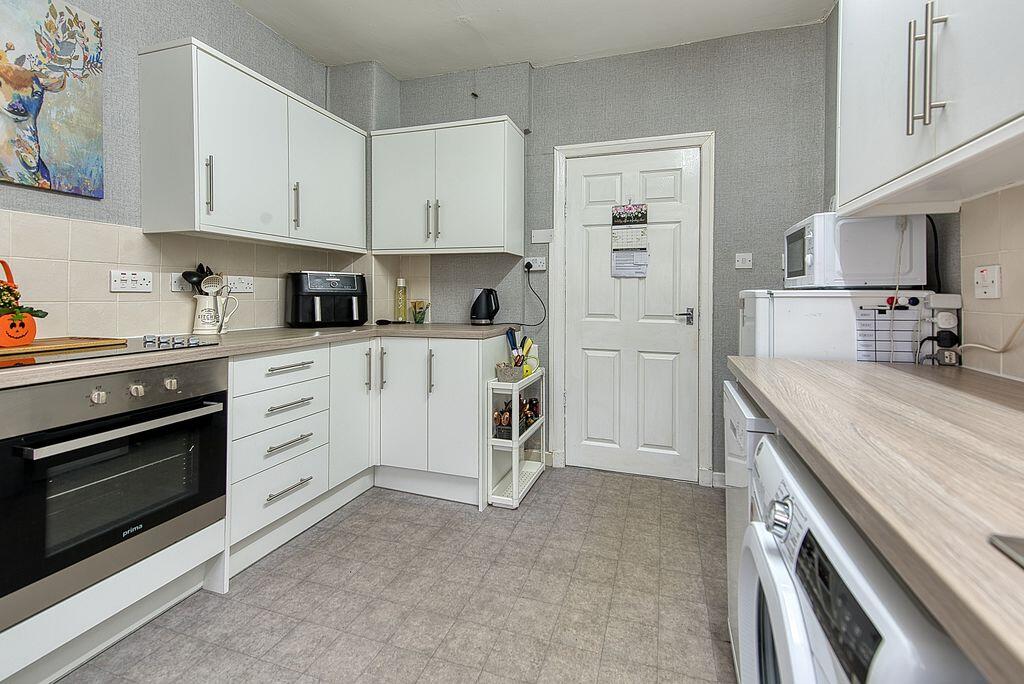 Apartment in Edinburgh, Midlothian - View 3