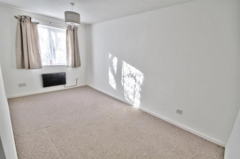 Apartment in Coventry - View 4