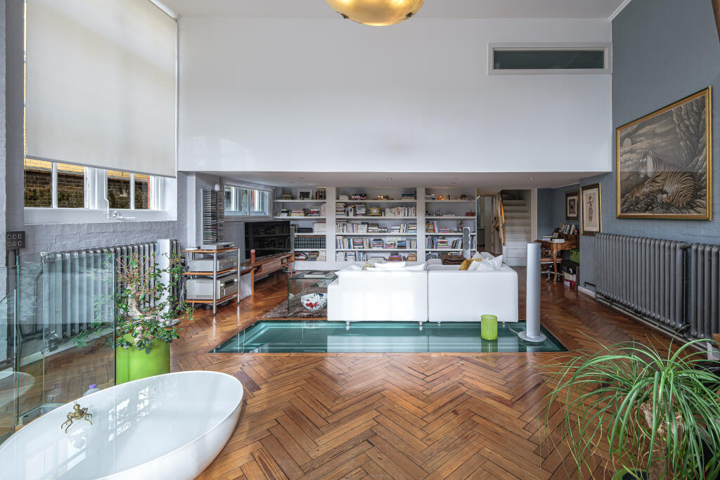 Main image of property: Greenwich Academy, Greenwich, SE10