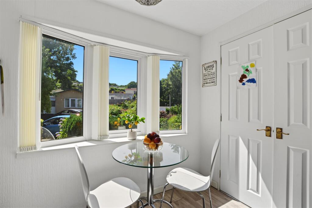 House in Nottingham, Killarney Park, Bestwood Village - View 3