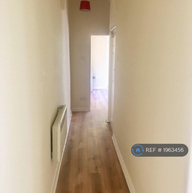 Apartment in Stoke-on-Trent - More