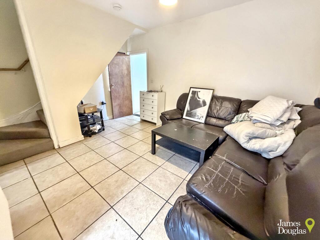 House in Pontypridd, Hawthorn - More