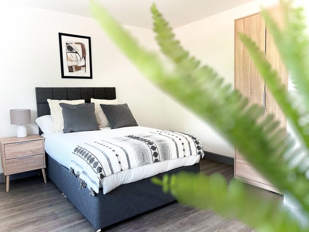 Apartment in Wakefield - View 5