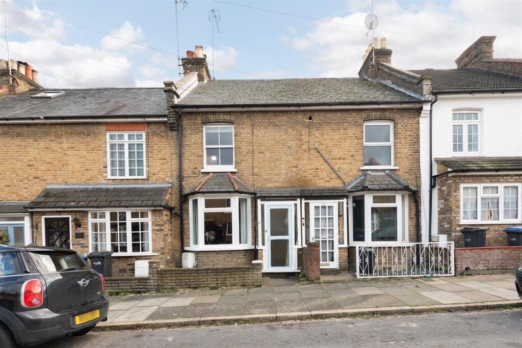 Main image of property: Hillside Grove, London, N14