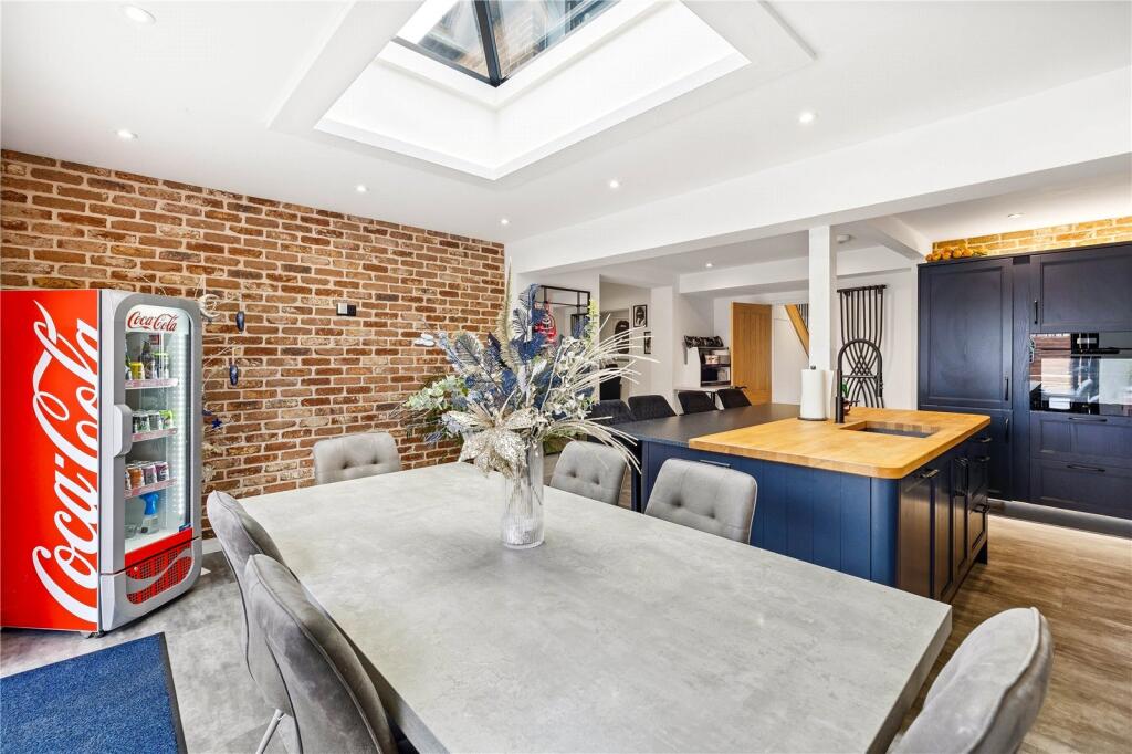 House in Redhill - View 4