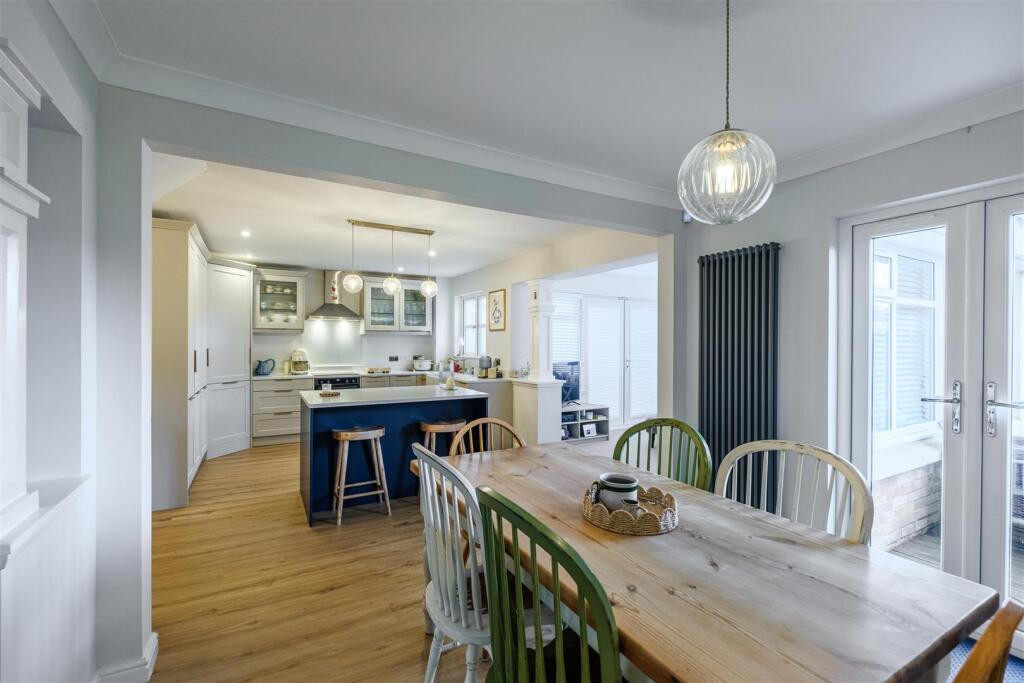 Provost Crescent, Netherburn - View 2