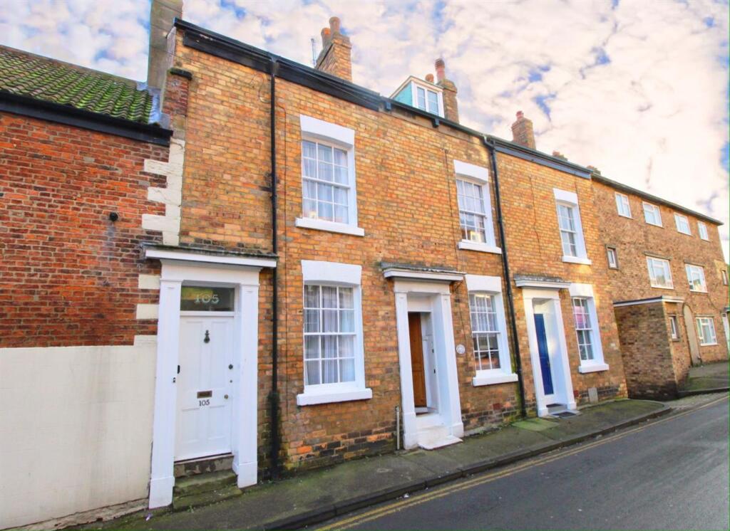 Longwestgate, Scarborough, YO11