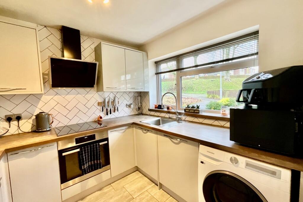 Edinburgh Drive, North Anston, Sheffield, Rotherham, S25 4HD - View 3