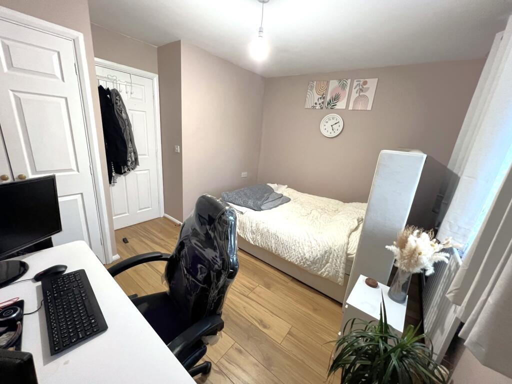 House in London, Little Ilford - View 5