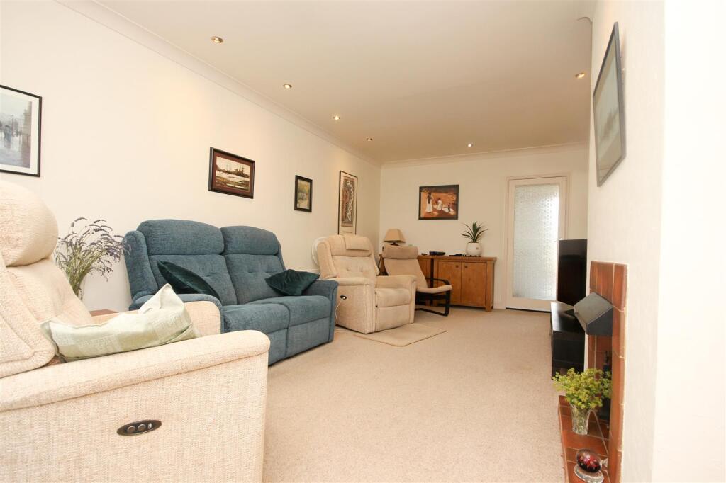 NN10, Meadow View, Higham Ferrers - View 4